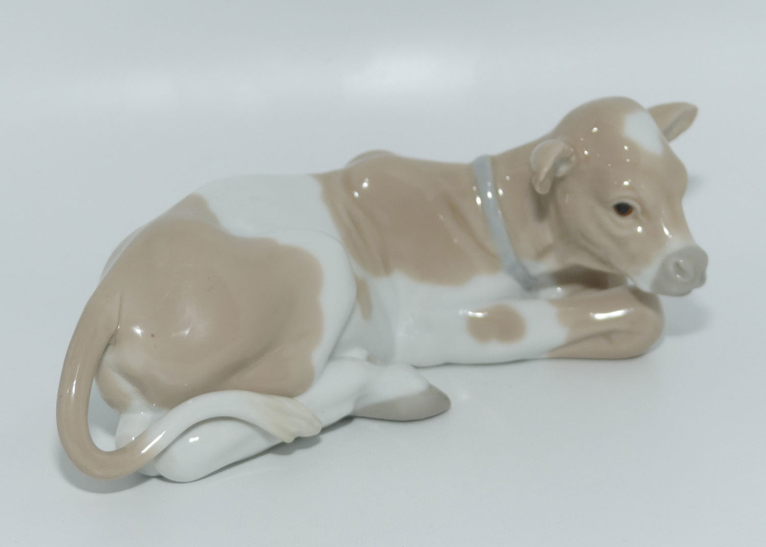 Lladro figure Cow | Resting #4680