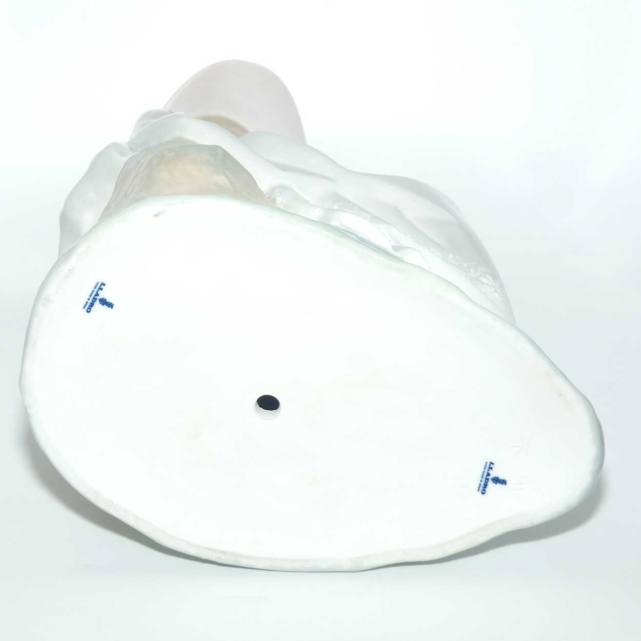 Lladro figure Girl with Dog | Gloss | #4806