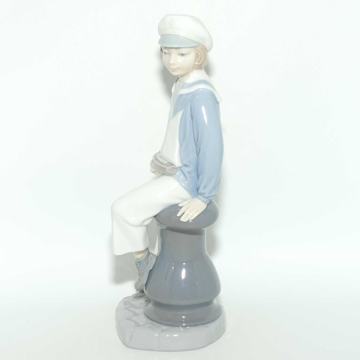 Lladro figure Boy with Yacht | Young Sailor | #4810 | #2