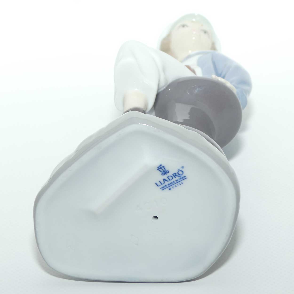 Lladro figure Boy with Yacht | Young Sailor | #4810 | #3