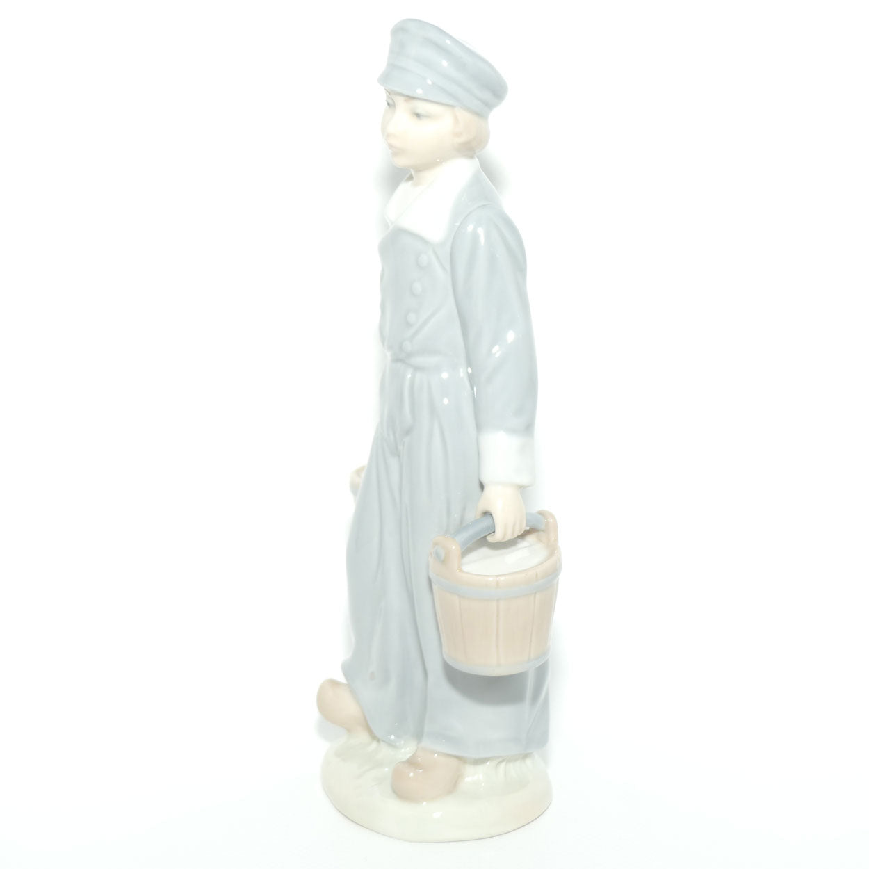 Lladro figure Boy With Pails | Gloss | #4811
