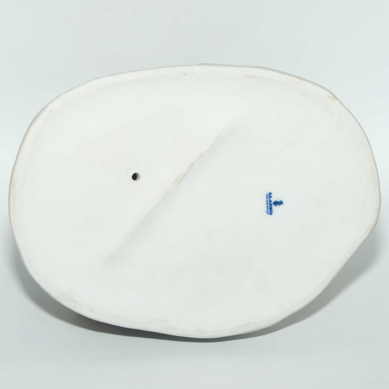 Lladro figure Caressing a Little Calf | Gloss | 4827