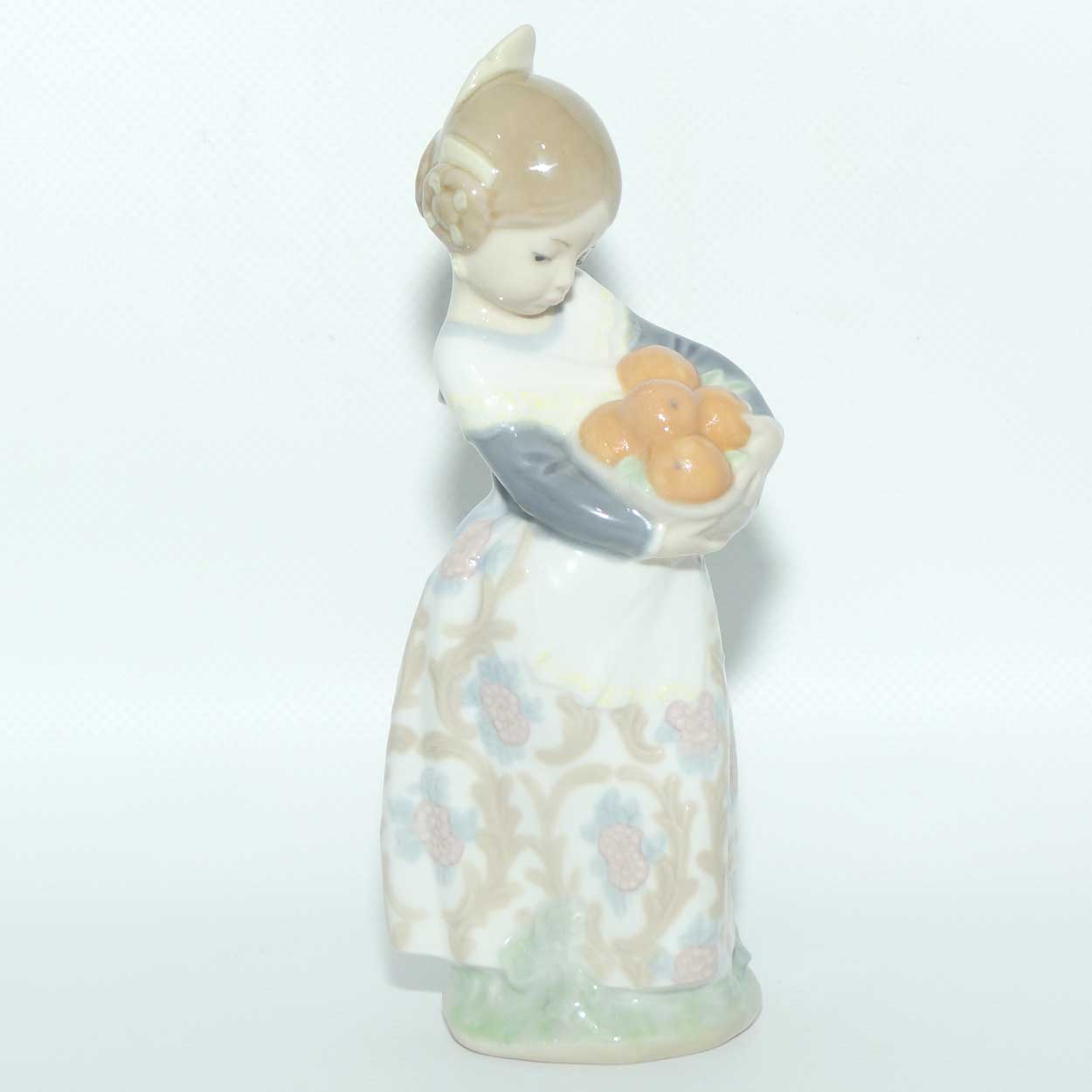 Lladro figure Girl from Valencia | Gloss | #4841