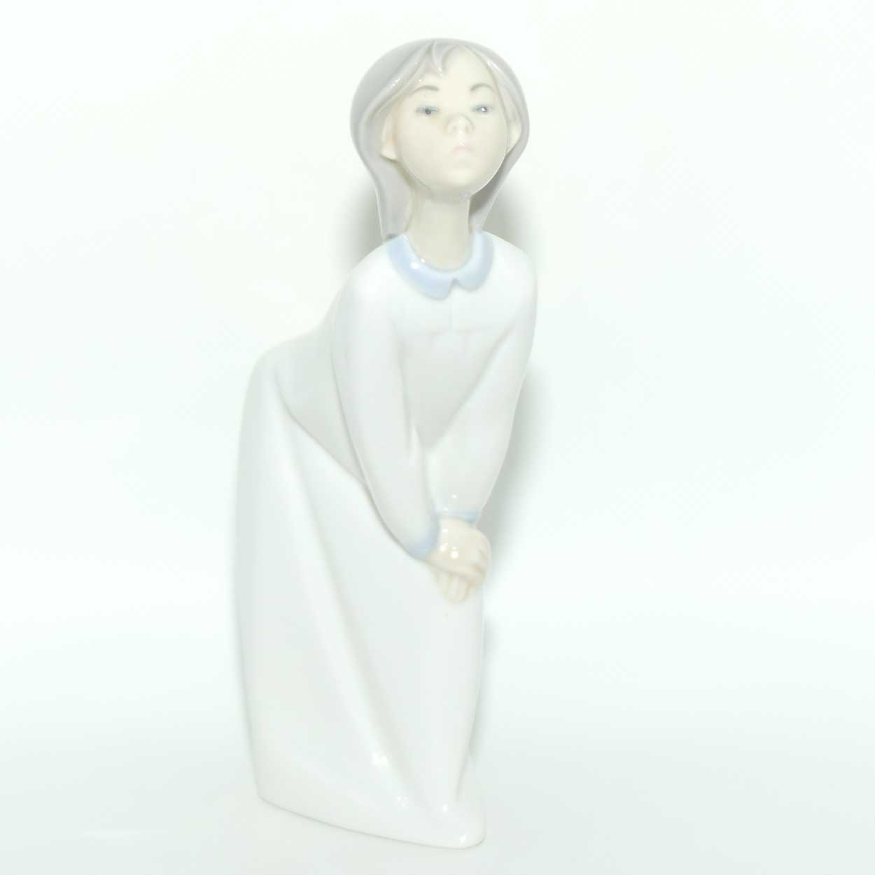 Lladro figure Girl Kissing #4873 | Boxed | #1