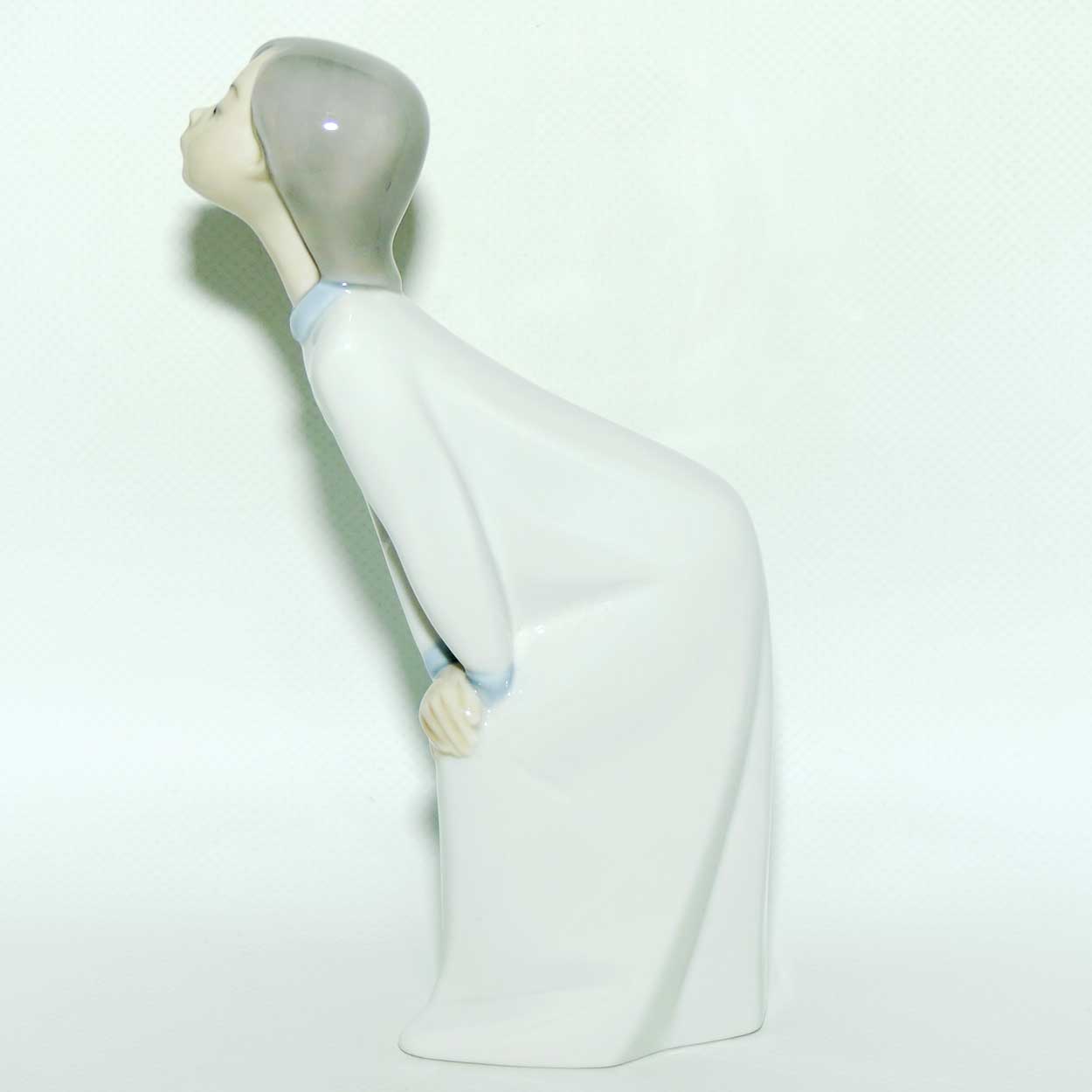 Lladro figure Girl Kissing #4873 | Boxed | #1