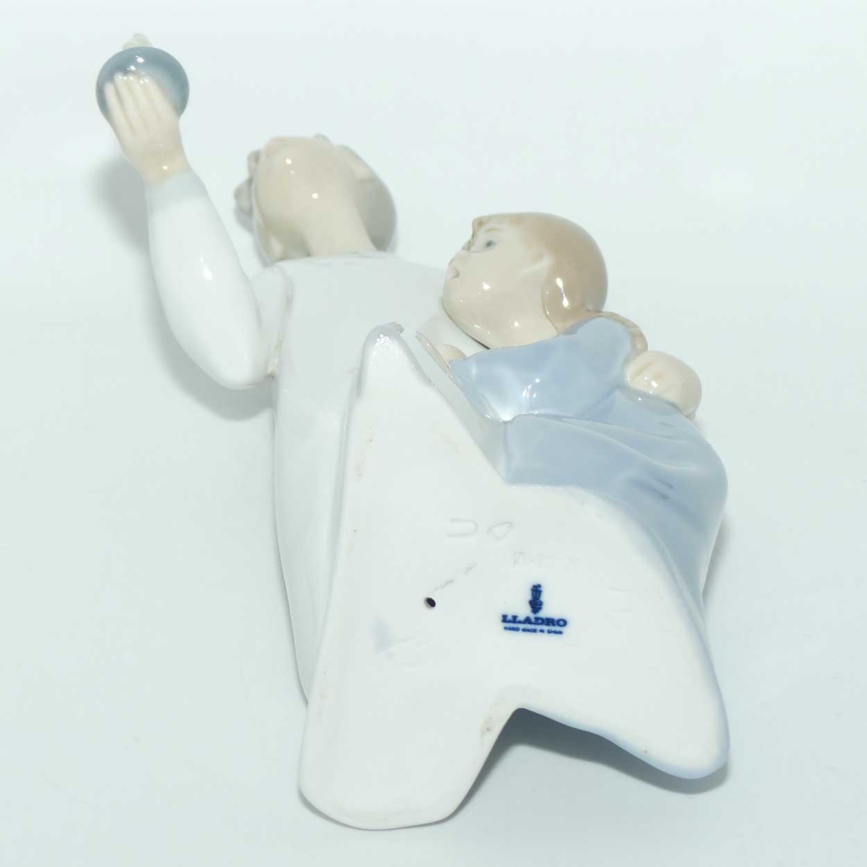 Lladro figure | Boy and Girl | Boy in Nightshirt #1 | #4874