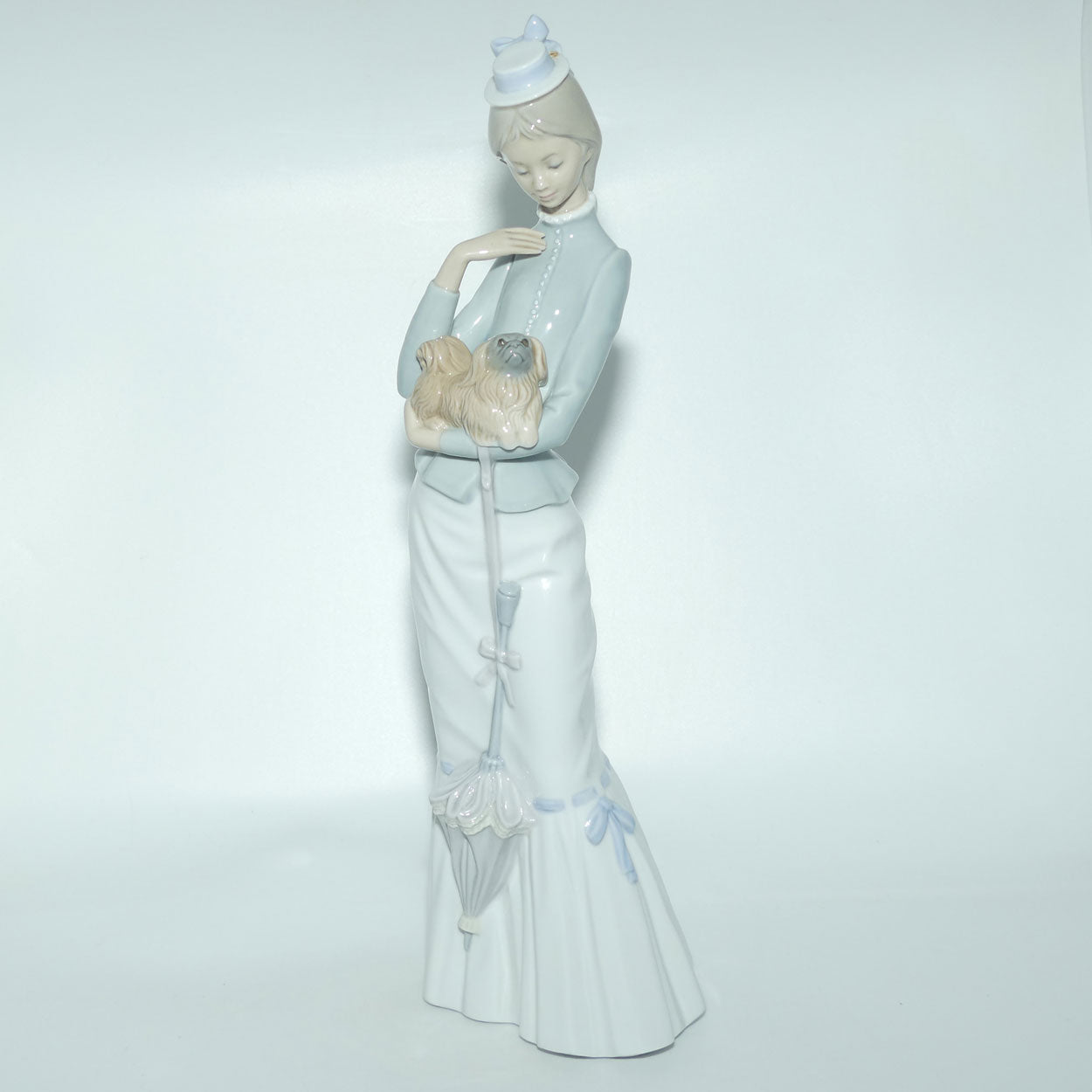 Lladro figure Walk with the Dog | My Dog | Pekingese | #4893