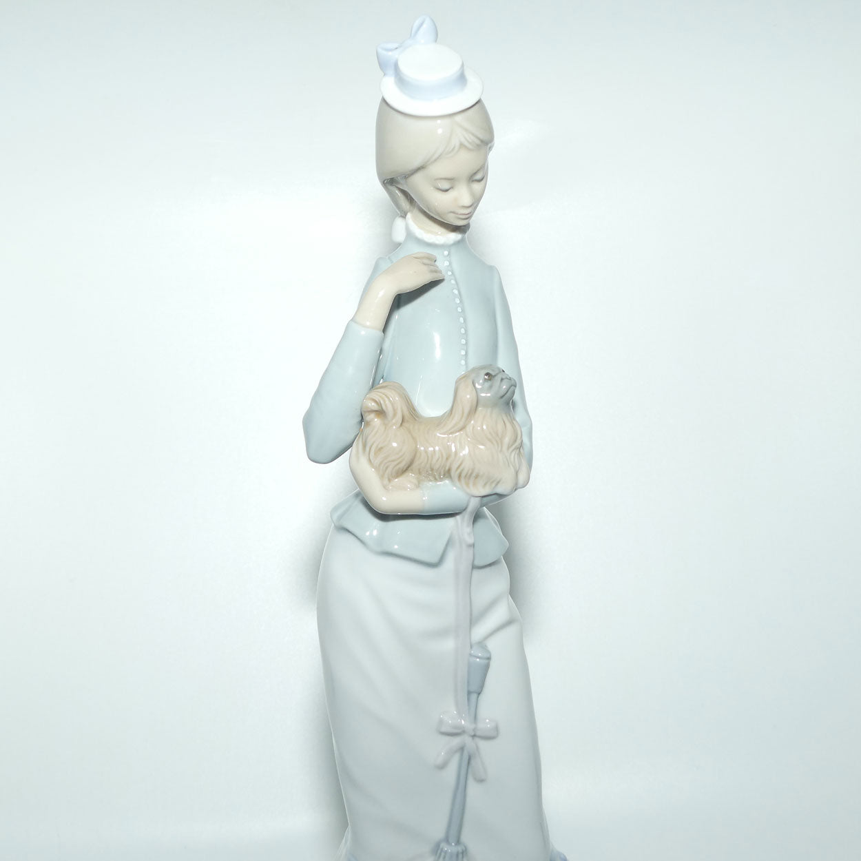 Lladro figure Walk with the Dog | My Dog | Pekingese | #4893