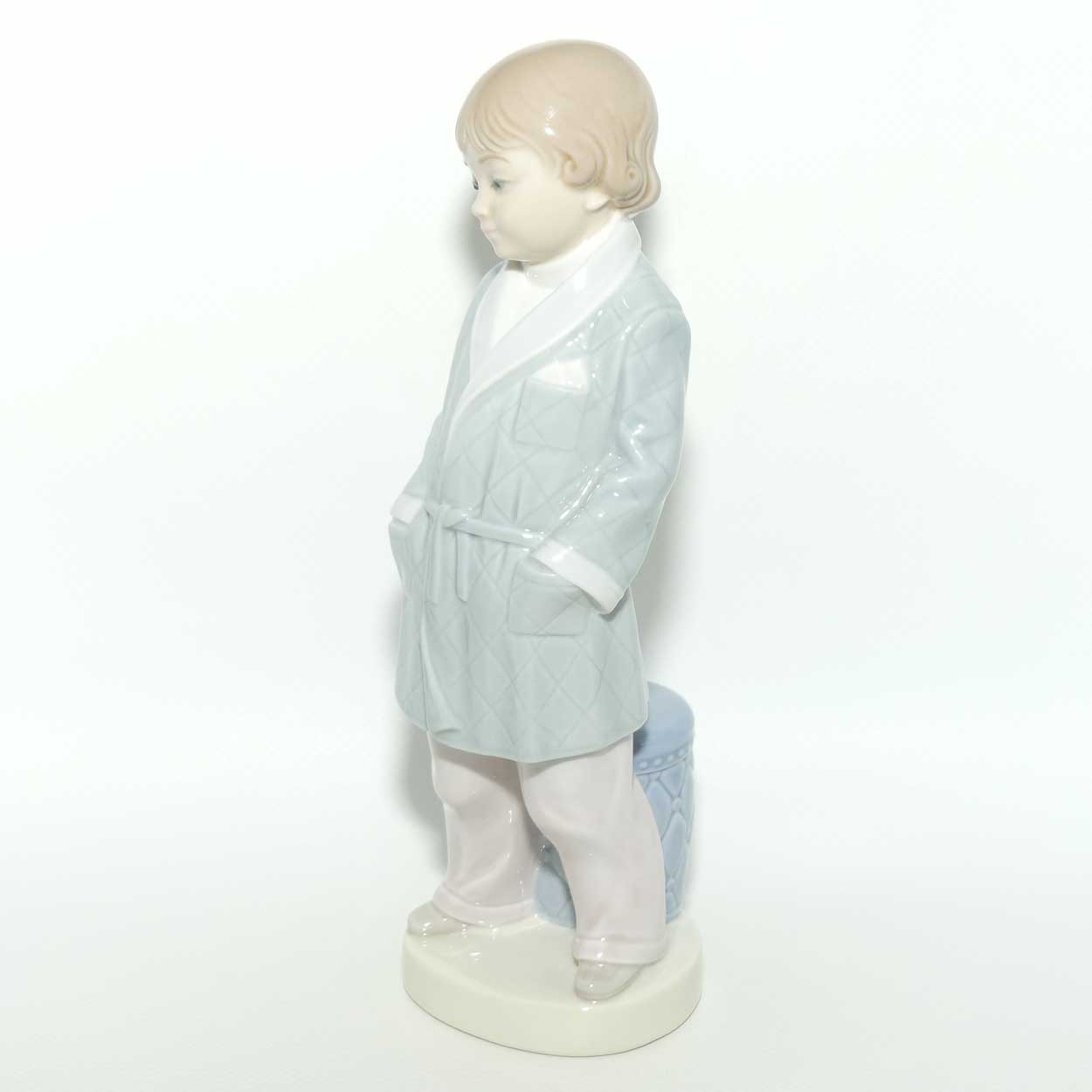 Lladro figure Boy with Robe #4900