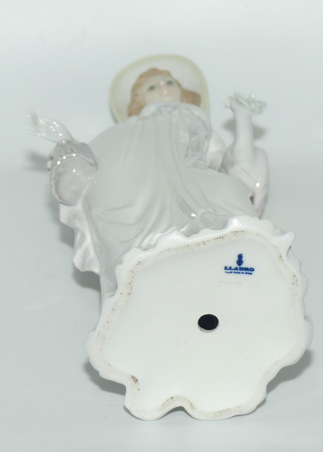 Lladro figure Dainty Lady | #4934 | #2