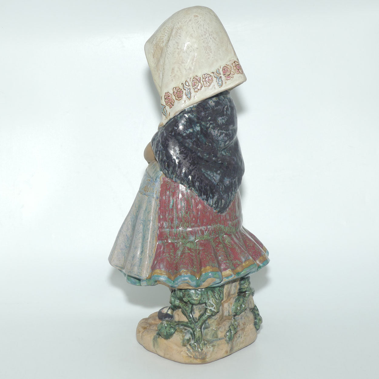 Lladro figure Missy | Little Girl with Scarf | Gres | #4951