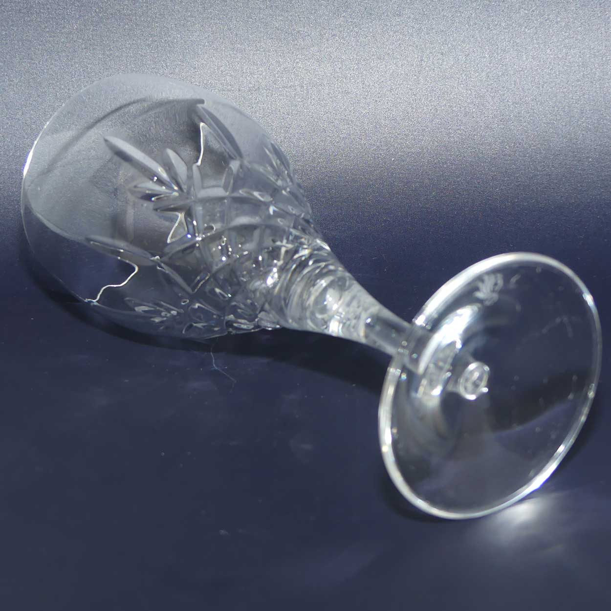 Set of 4 Royal Doulton Crystal wine glasses | 175ml