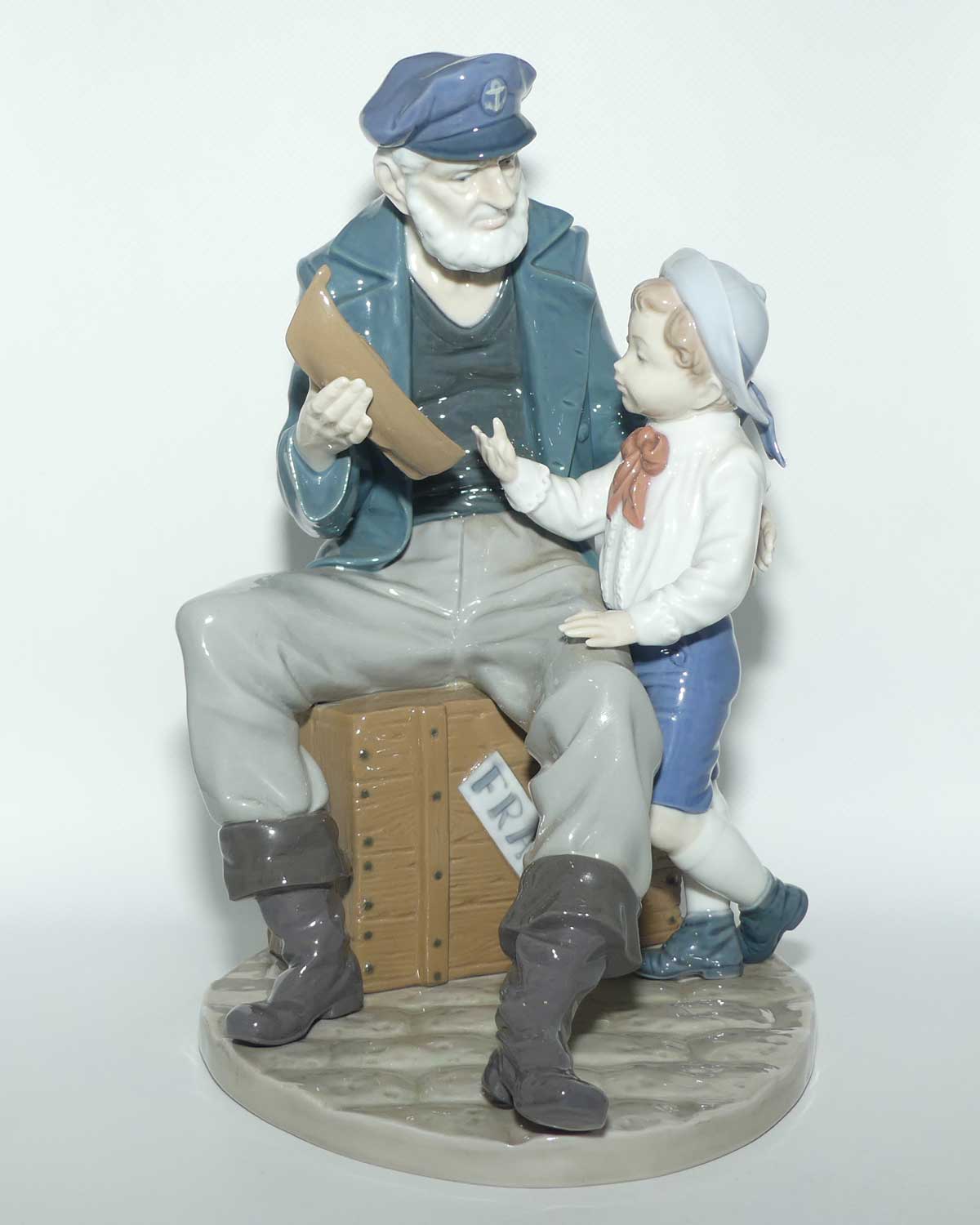 Lladro figure A Tall Yarn | Gloss | 5207