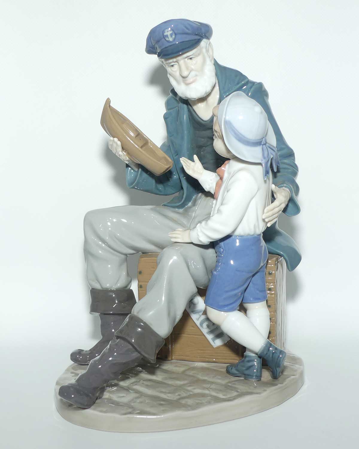 Lladro figure A Tall Yarn | Gloss | 5207