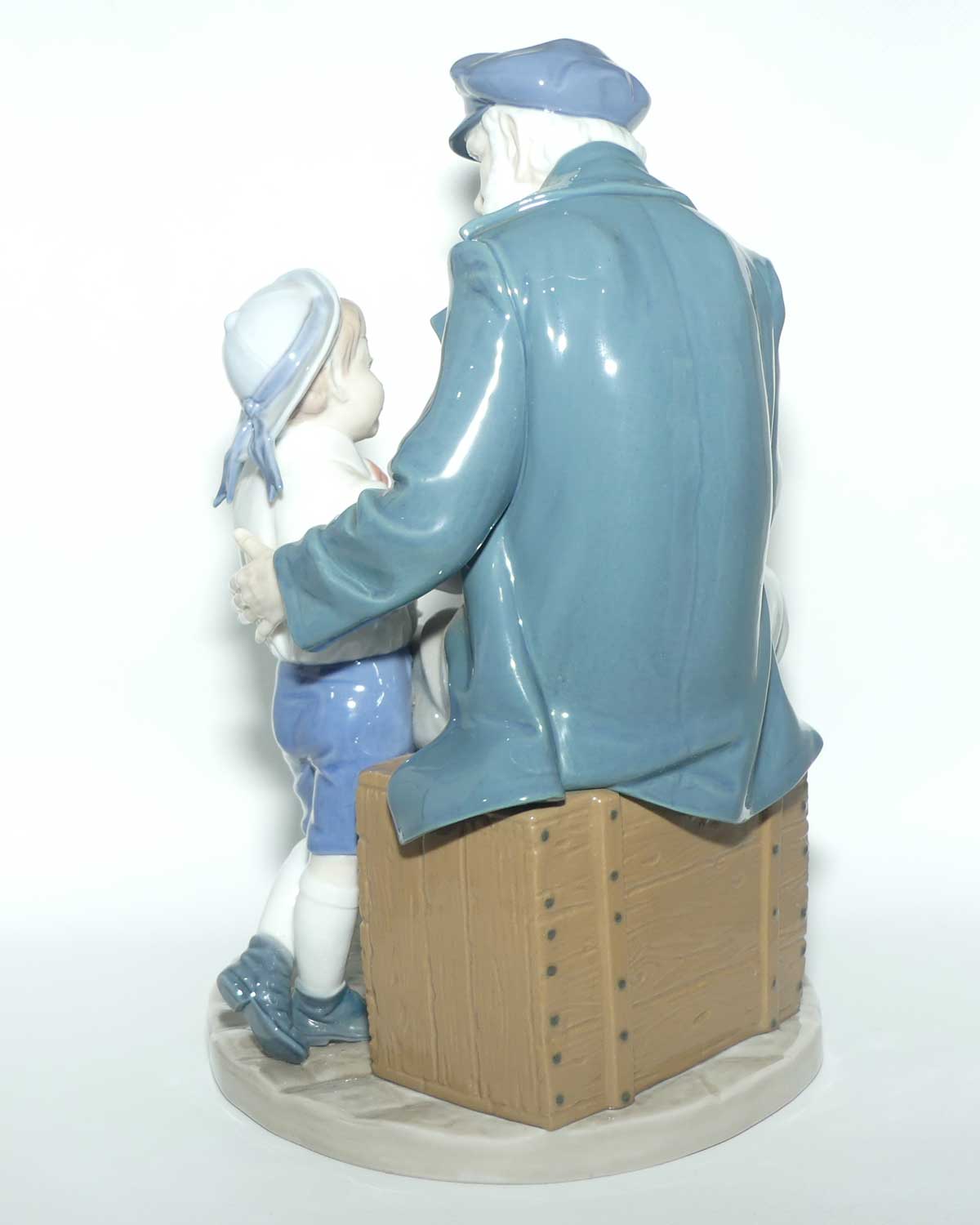 Lladro figure A Tall Yarn | Gloss | 5207