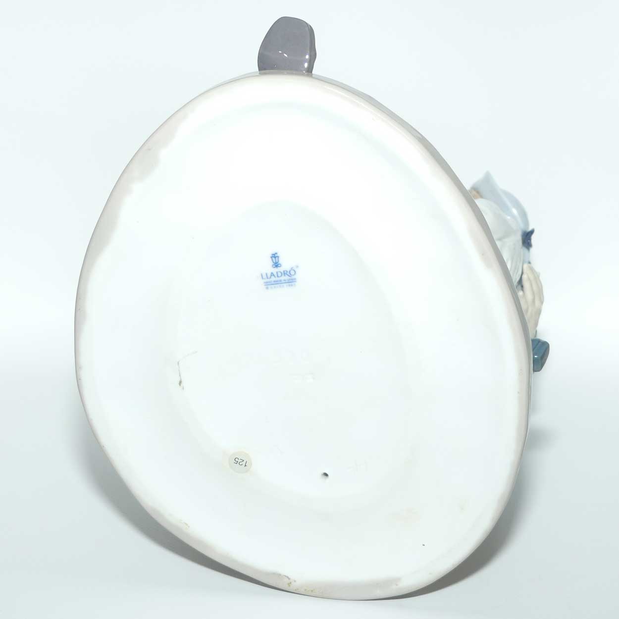 Lladro figure A Tall Yarn | Gloss | 5207 | #2