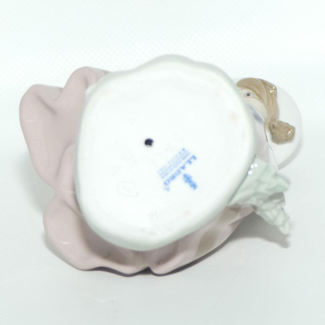 Lladro figure Sweet Scent #5221 | #3