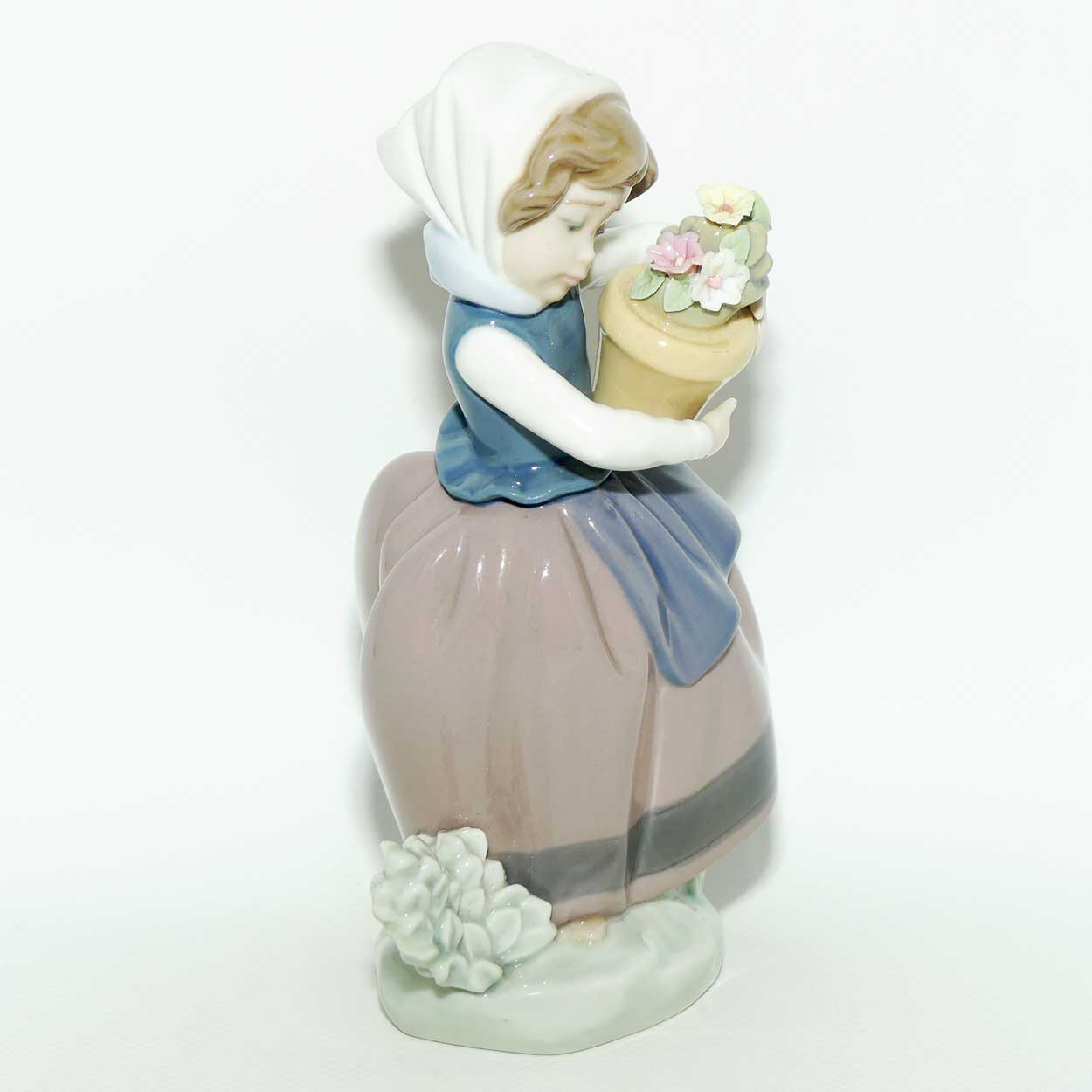 Lladro figure Spring is Here | #5223