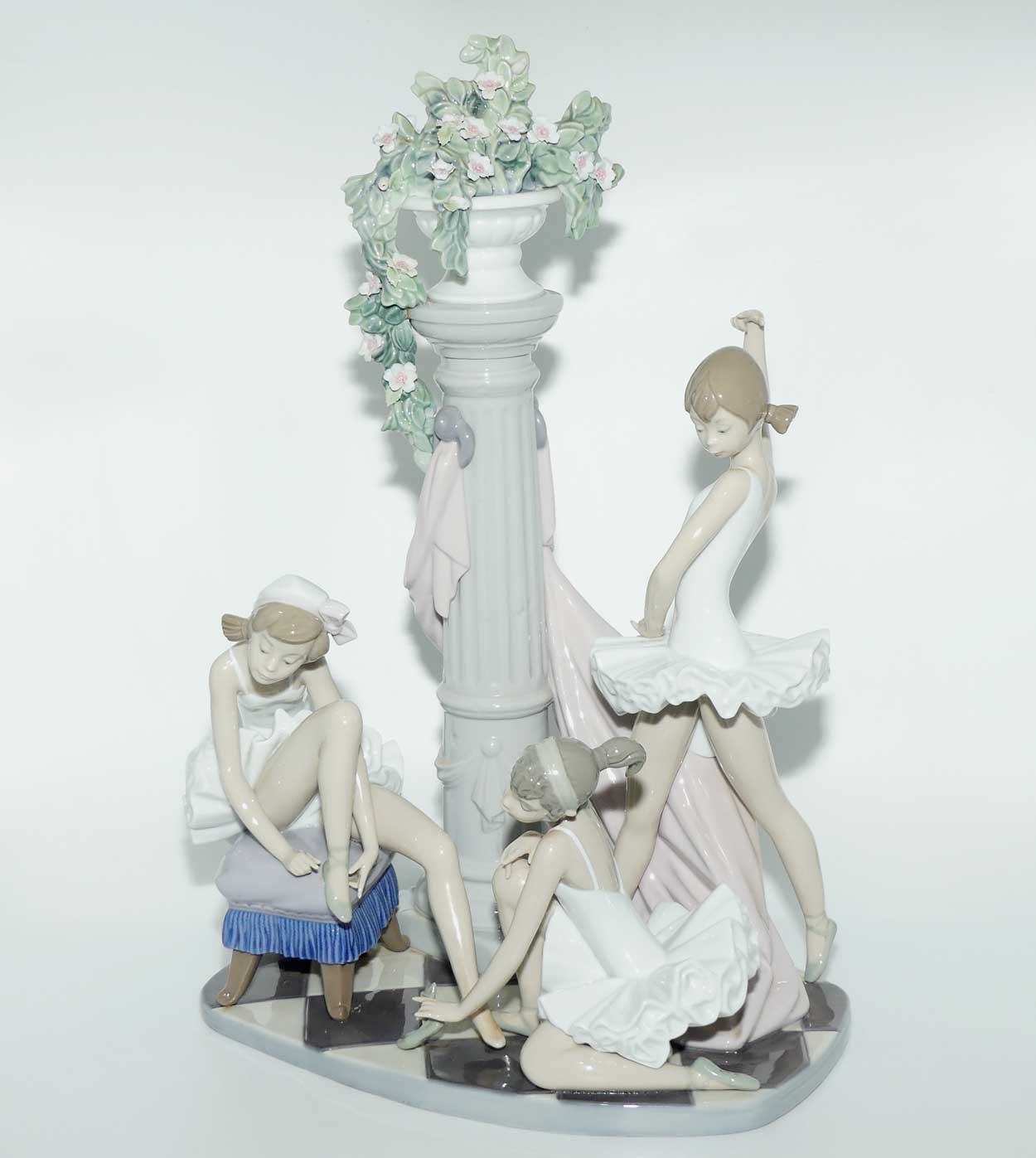 Lladro figure Ballet Trio #5235