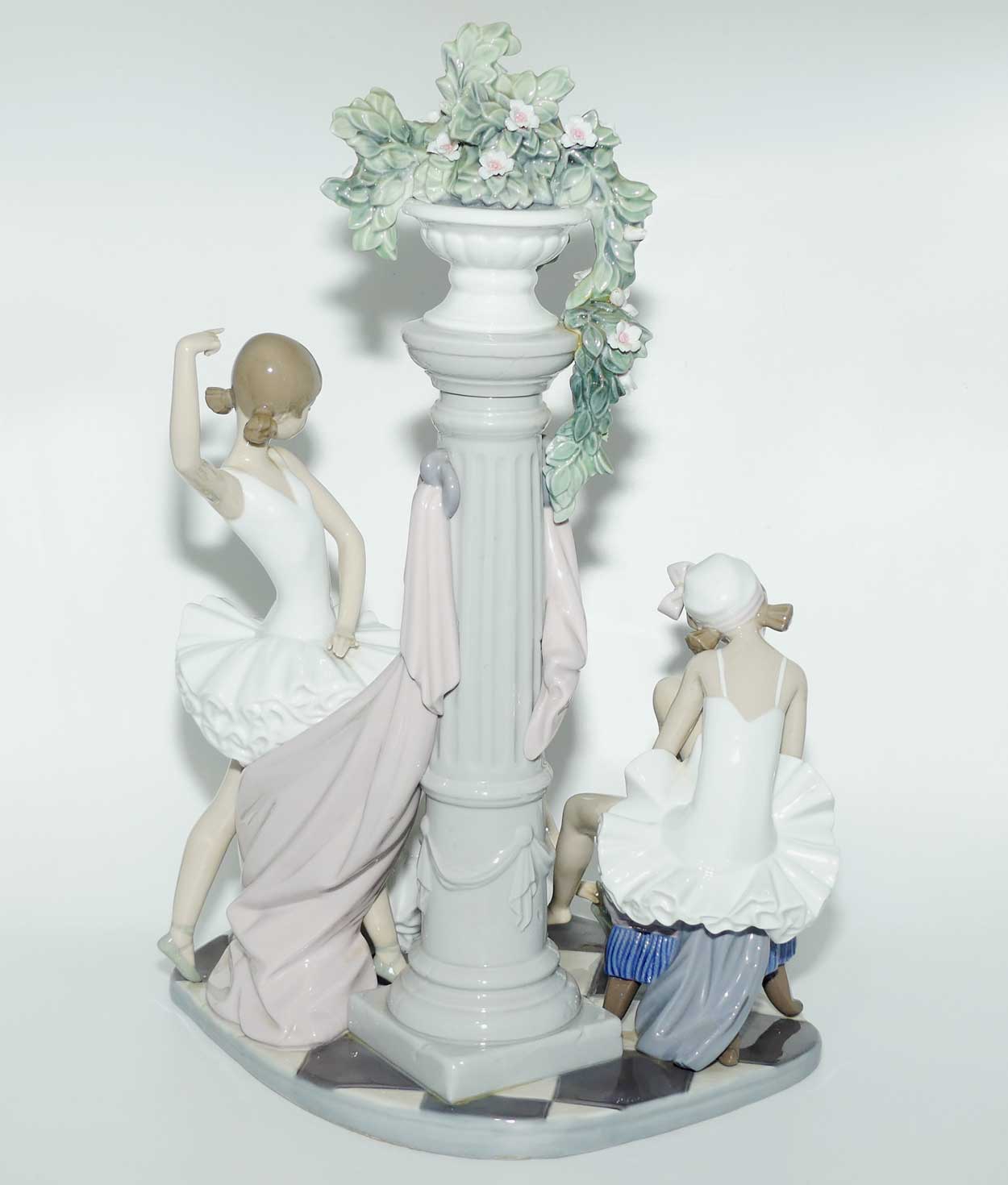 Lladro figure Ballet Trio #5235