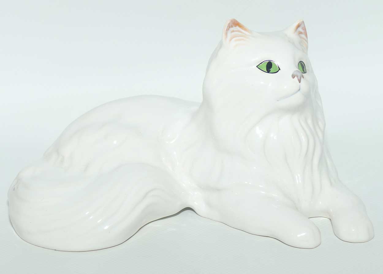 Sylvac #5326 | Long Haired Cat | White with Green Eyes