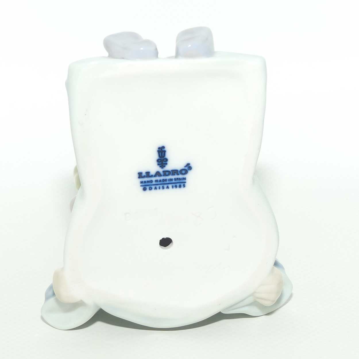 Lladro figure Pierrot with Puppy #5277