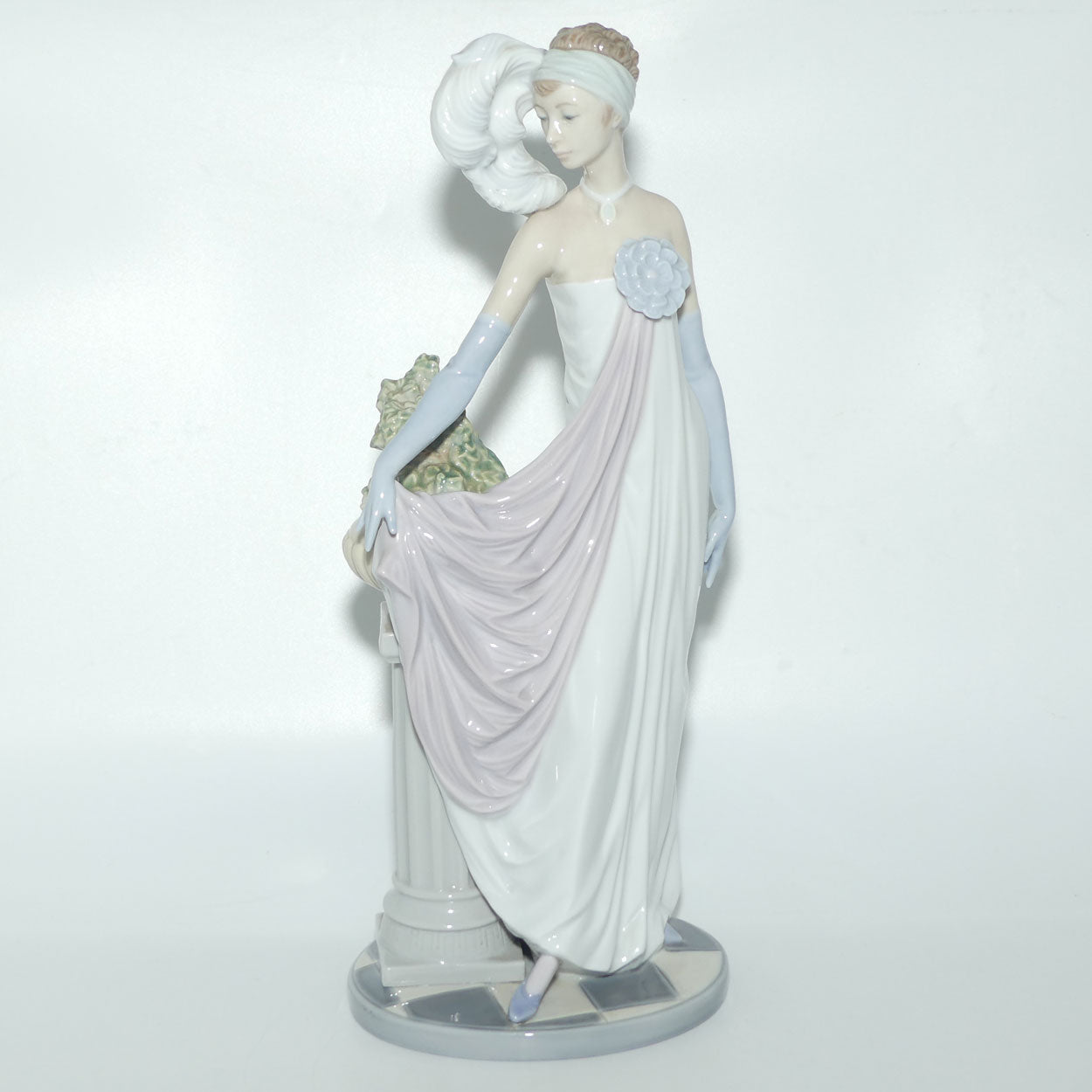 Lladro figure Socialite of the 20s | #5283