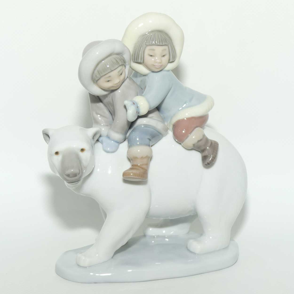 Lladro figure Eskimo Riders #5353