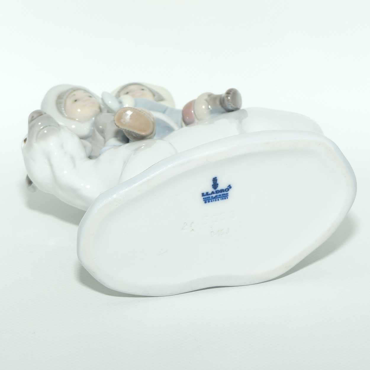 Lladro figure Eskimo Riders #5353