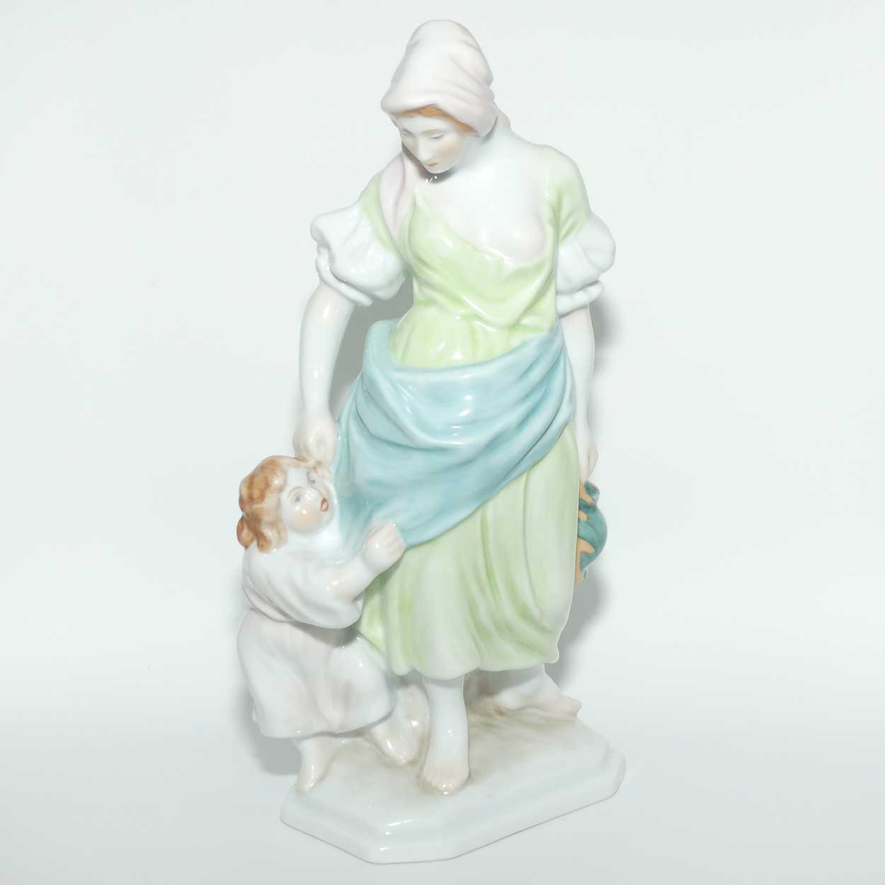 Herend Hungary figure 5425 | Mother and Child