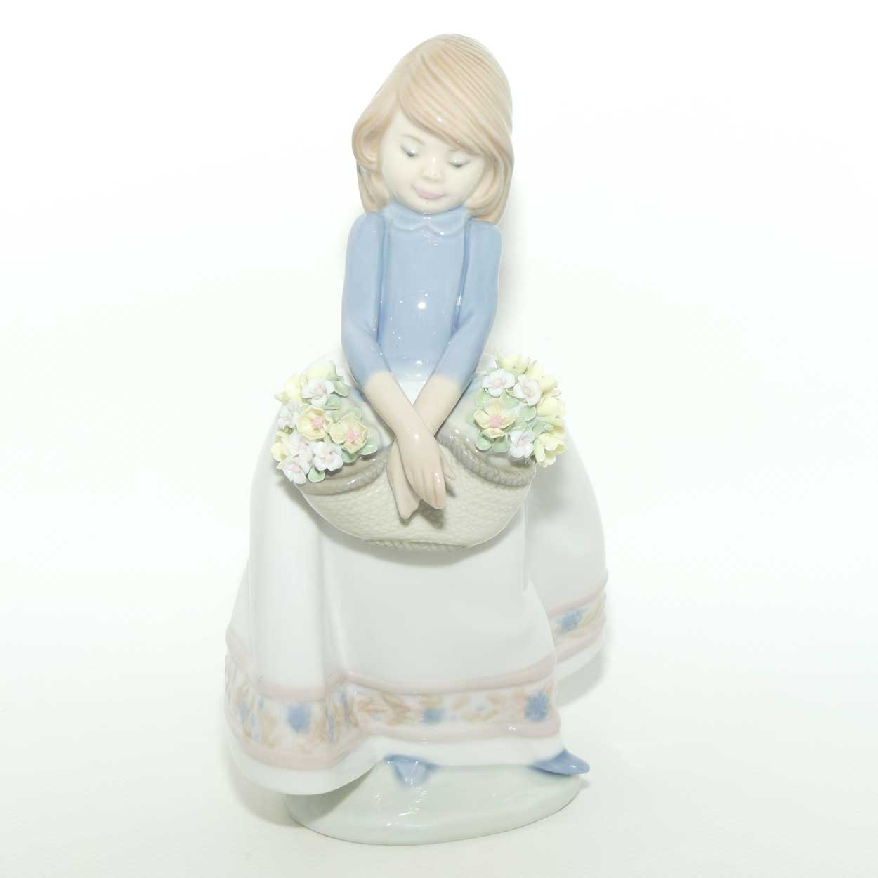 Lladro figurine May Flowers #5467
