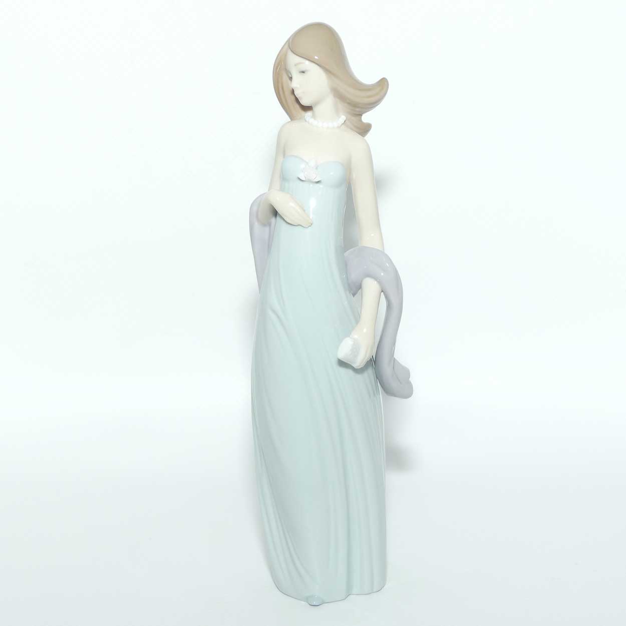 Lladro figure Ingenue | Ingenue Woman | #5487