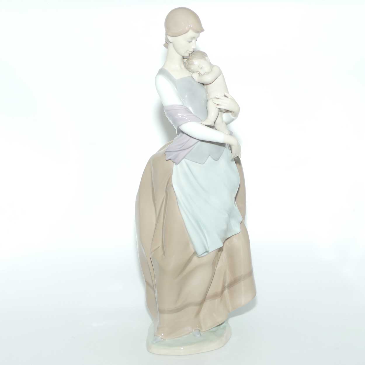 Lladro figure Peaceful Moment | Mother and Child | Gloss | #6179