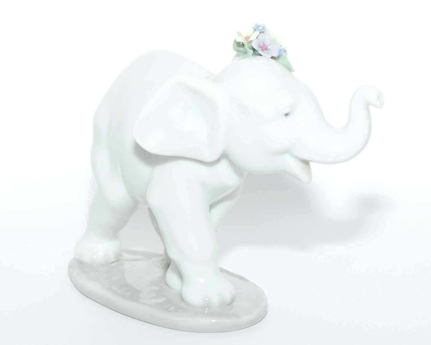 Lladro figure Lucky Strolling | #6460