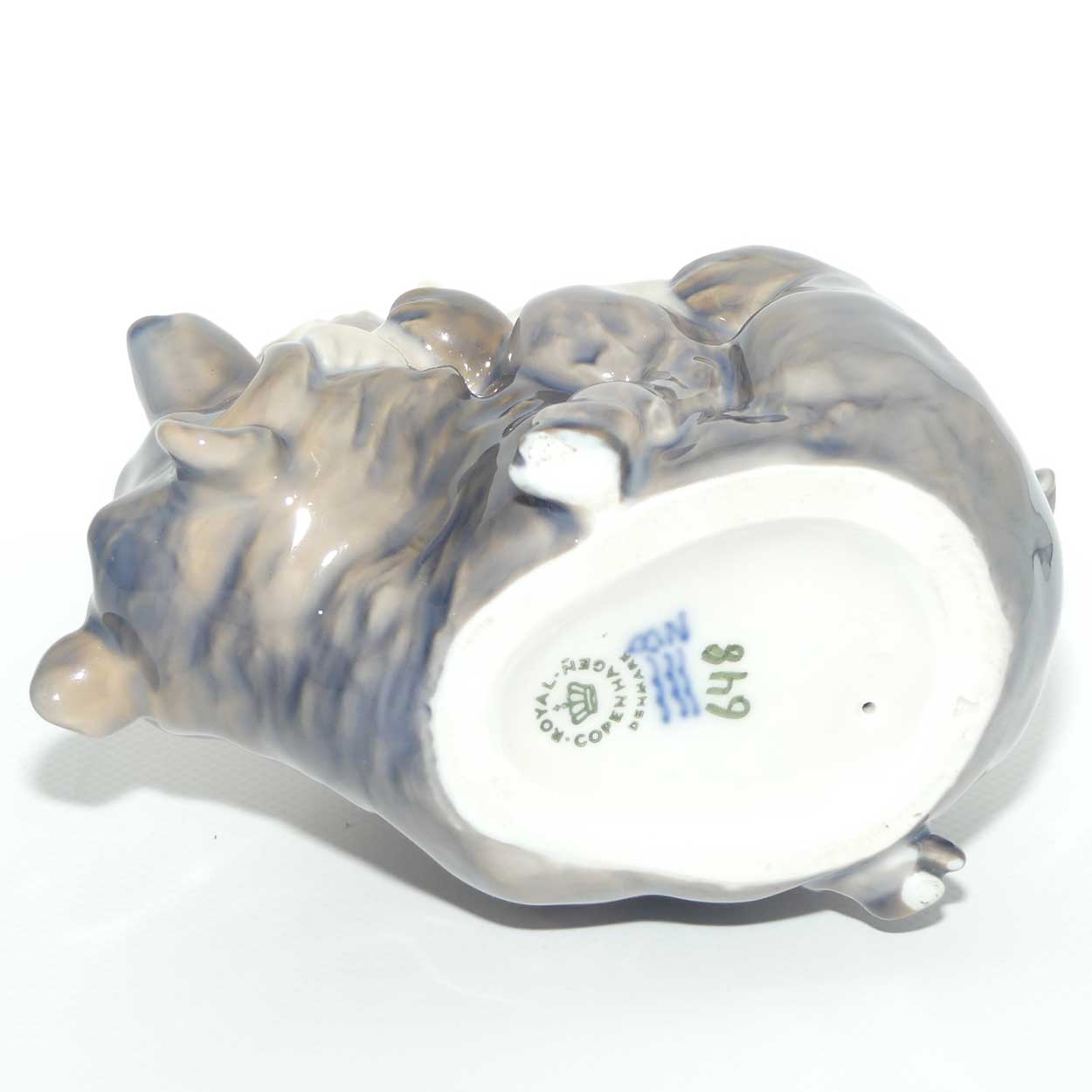 Royal Copenhagen figure 648 | Fawn wrestling a Bear