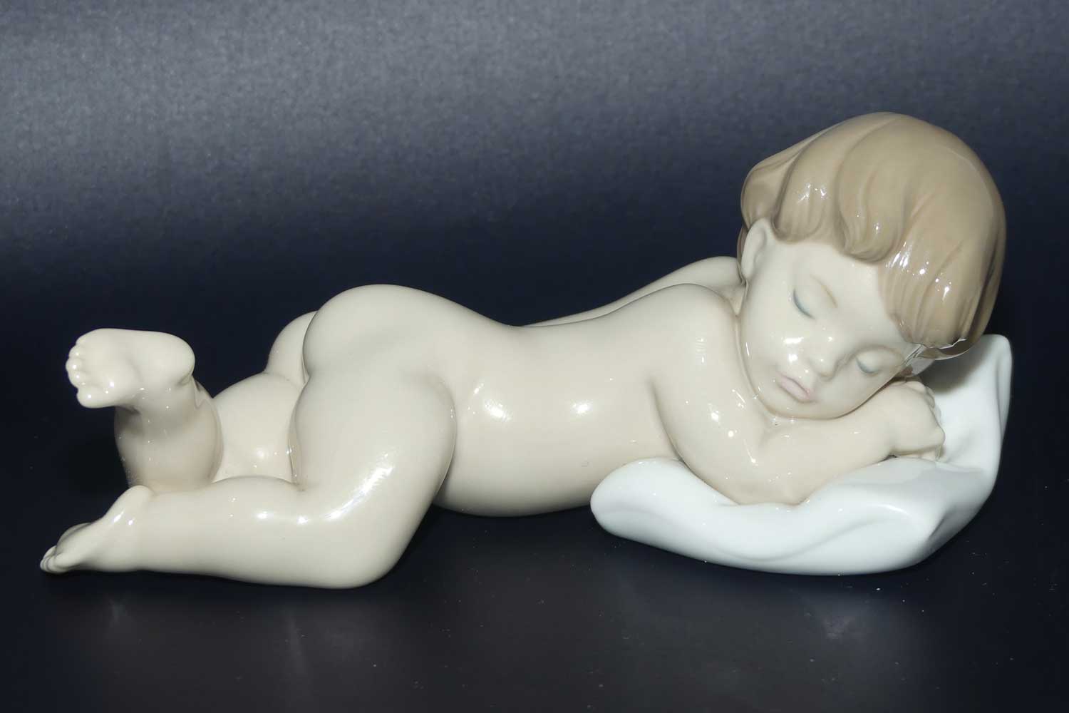 Lladro figure Sleepy Time | #6497