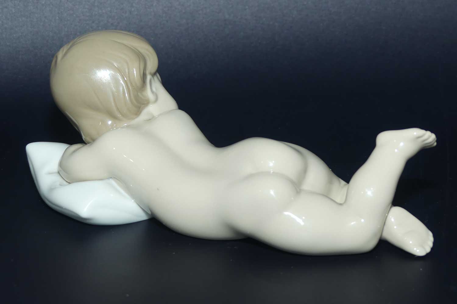 Lladro figure Sleepy Time | #6497