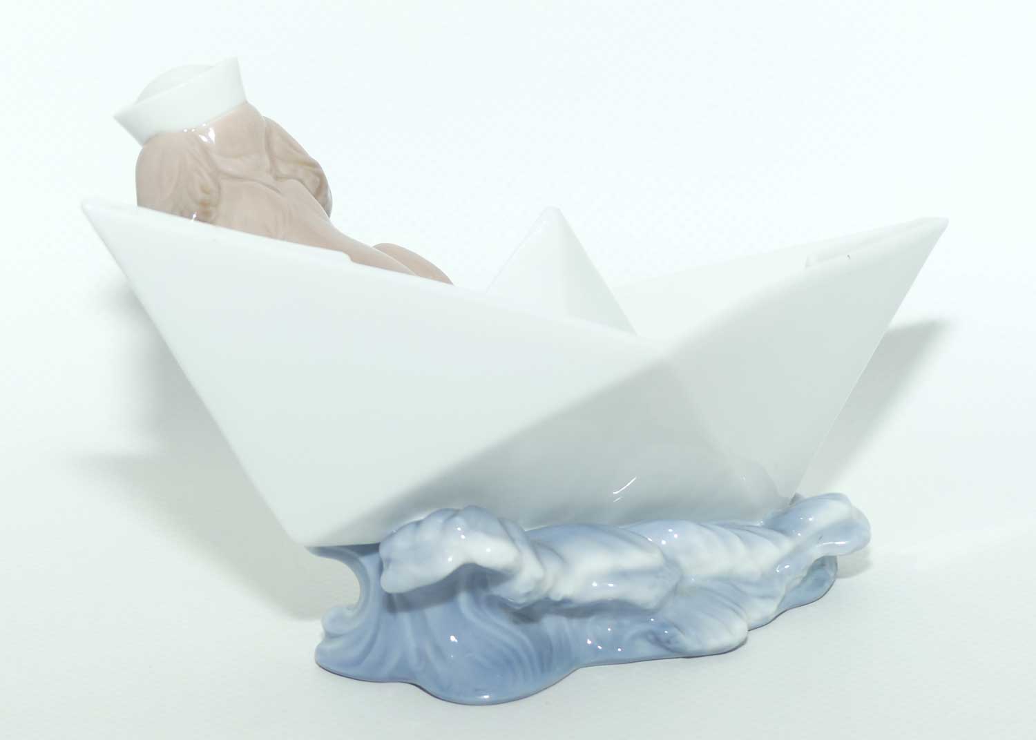 Lladro figure Little Stowaway | #6642