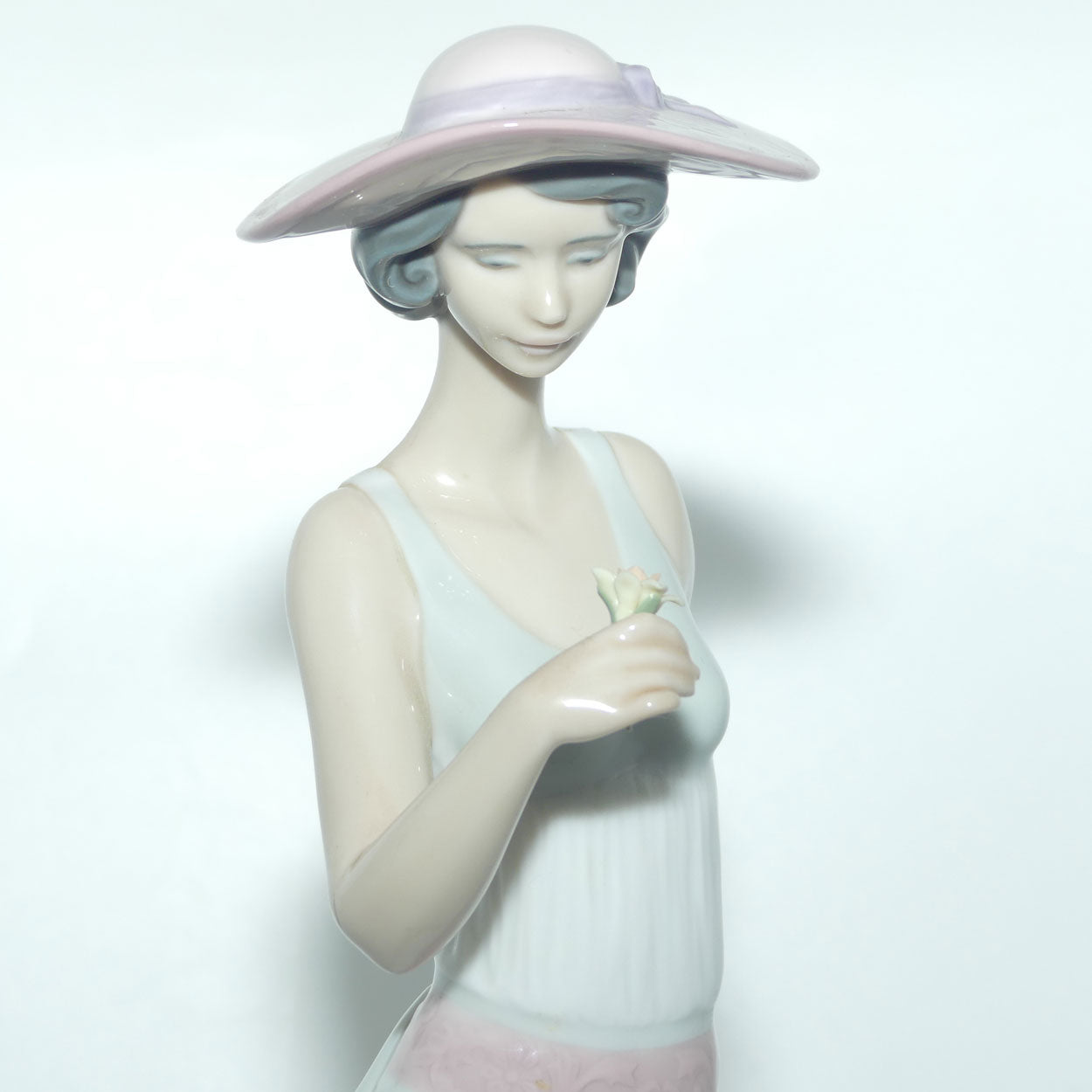 Lladro figure Flowers in Bloom | #6648