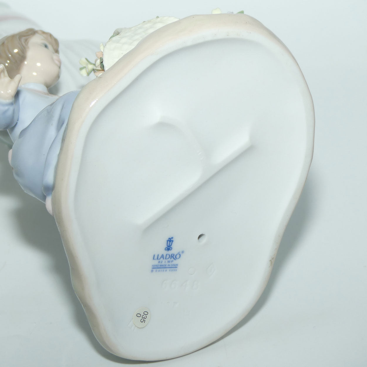Lladro figure Flowers in Bloom | #6648