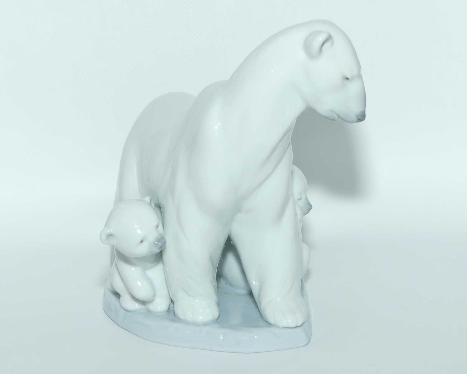 Lladro figure Arctic Family | Polar Bear Family | #6745
