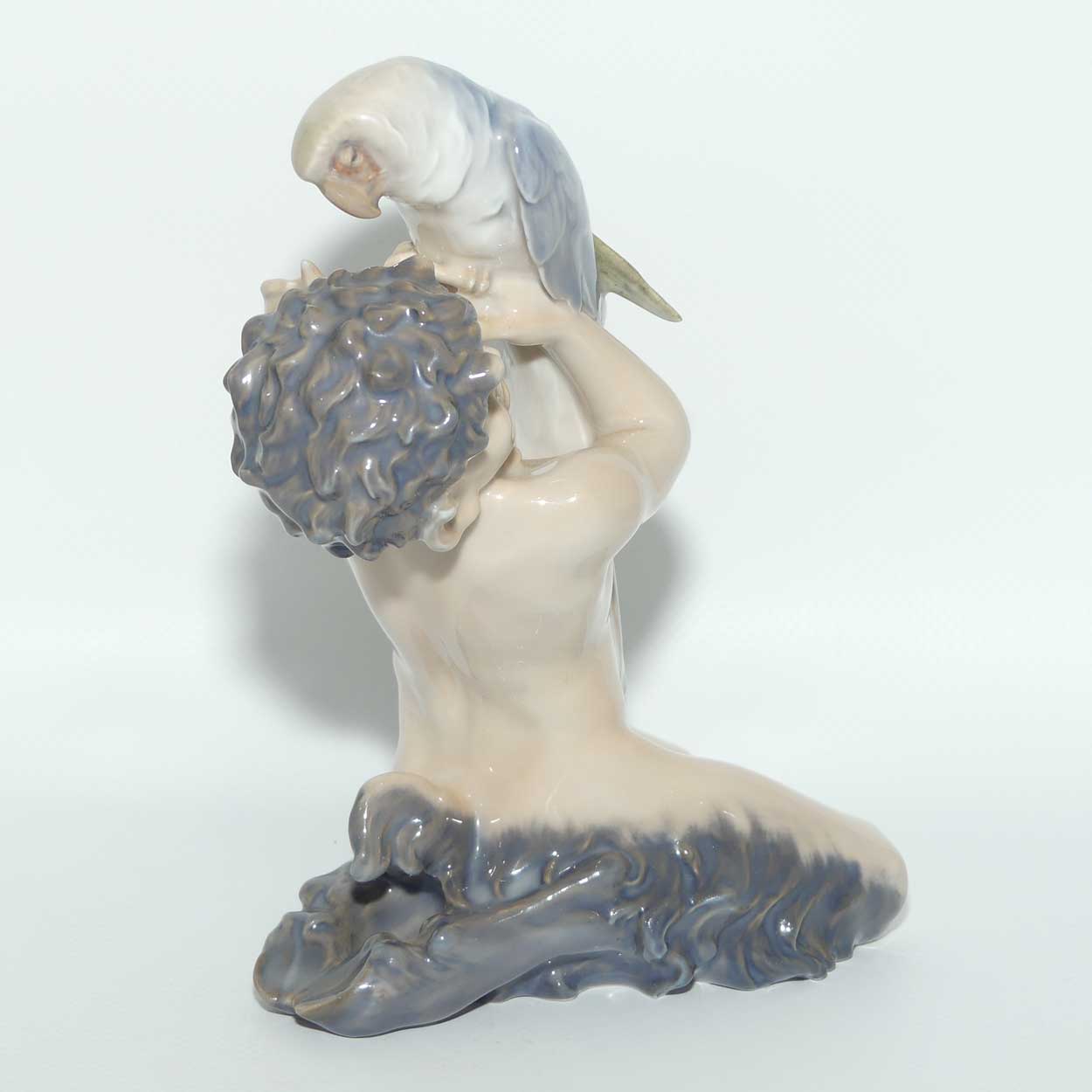Royal Copenhagen figure 752 | Fawn with Parrot