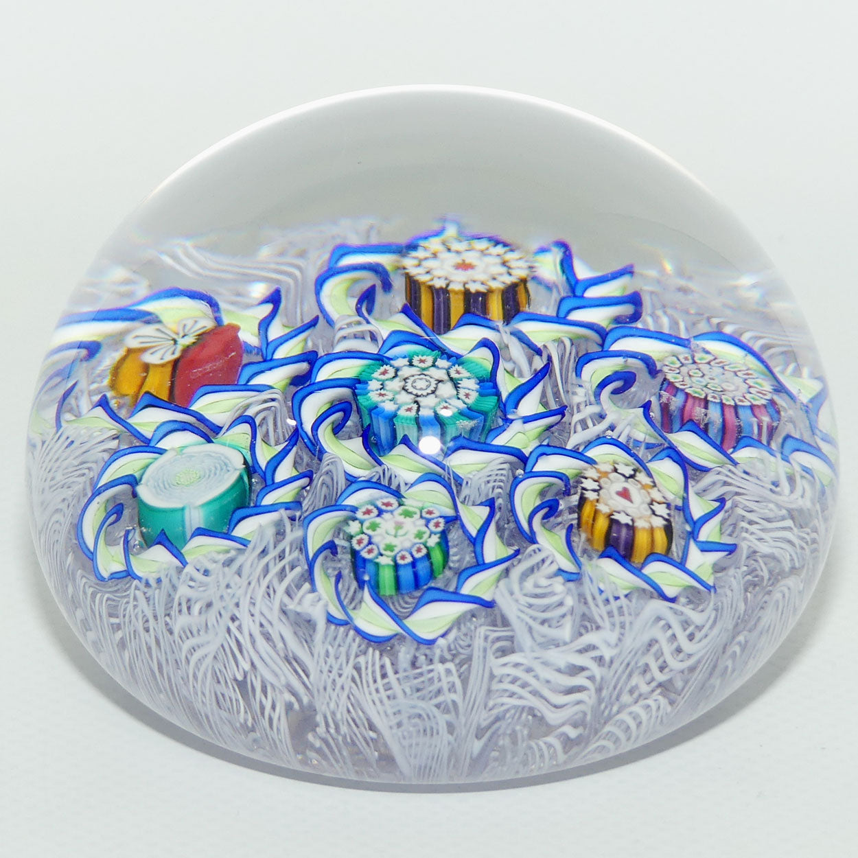 John Deacons Scotland 7 Ring Torsade on Lace Magnum paperweight (Lilac)