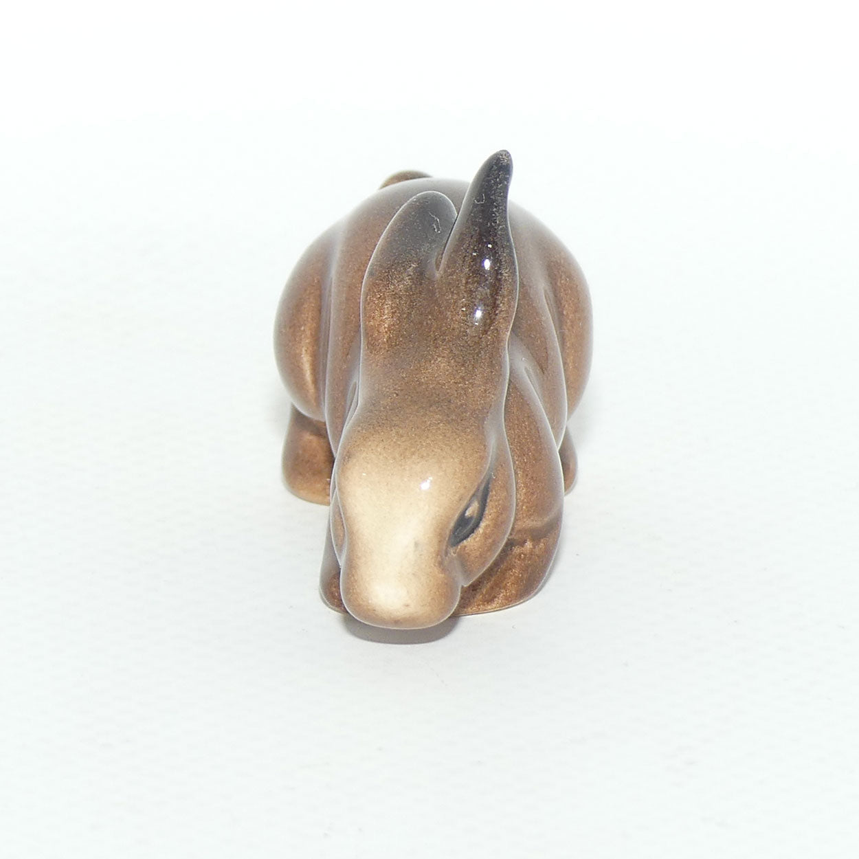 #0825 Beswick Rabbit Crouching
