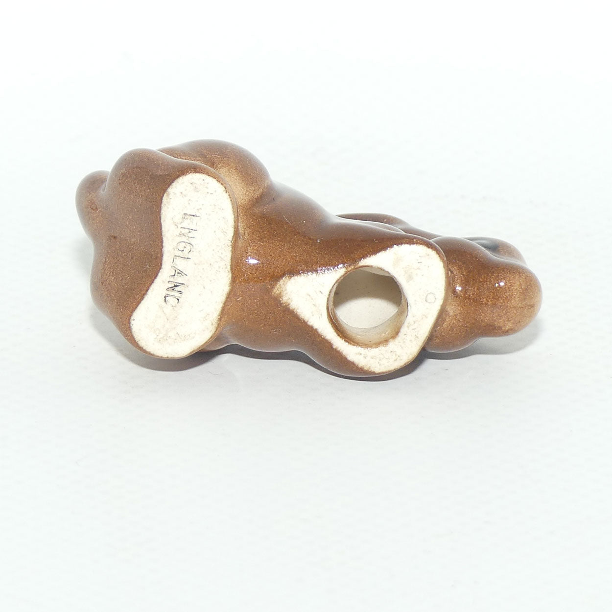 #0825 Beswick Rabbit Crouching