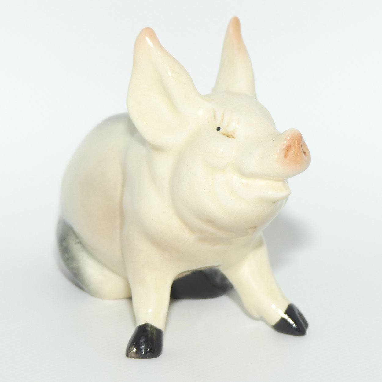 #0832 Beswick Pig | early version with Dark Hooves and Spots | #2