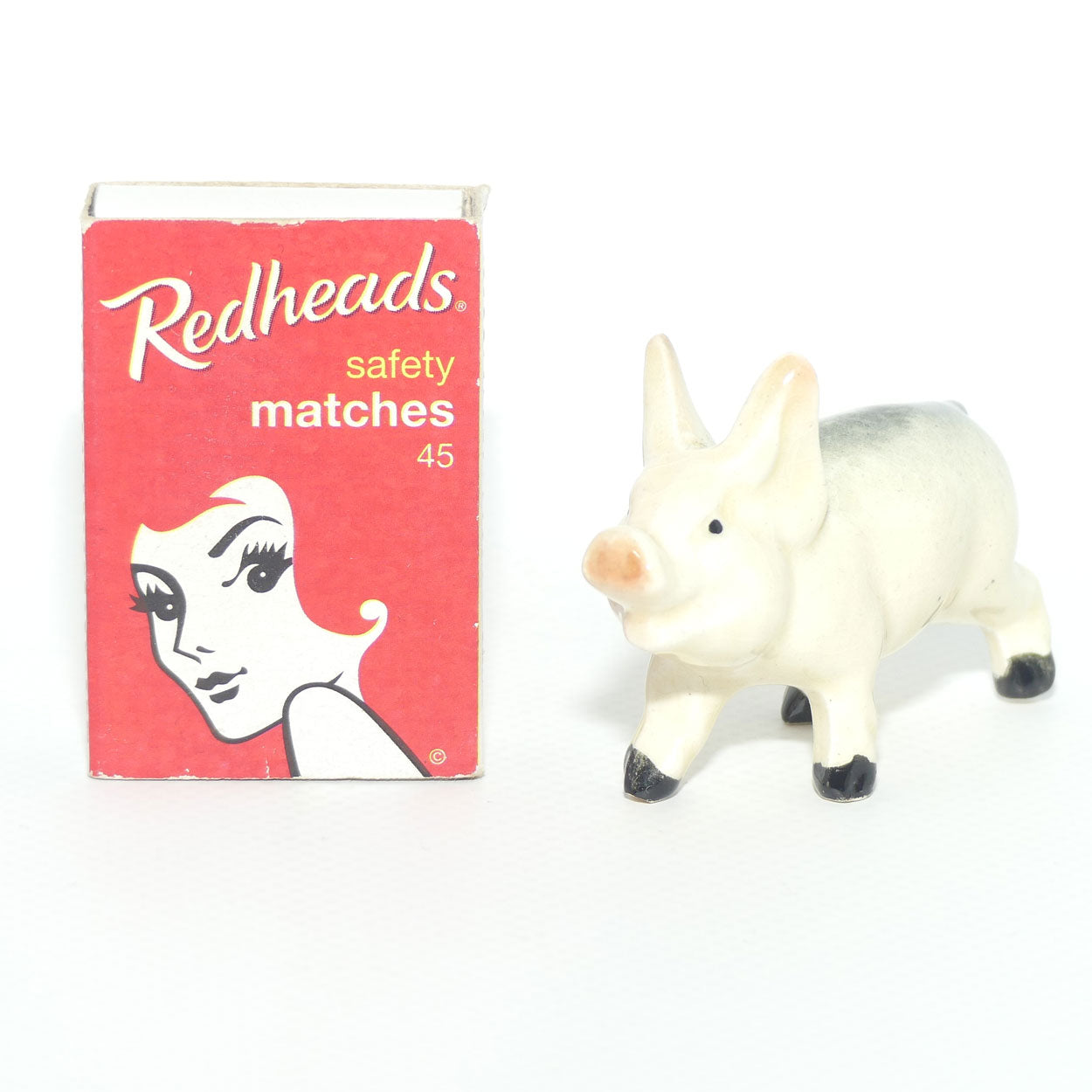 #0834 Beswick Piglet Trotting | early version with Dark Hooves and Spots