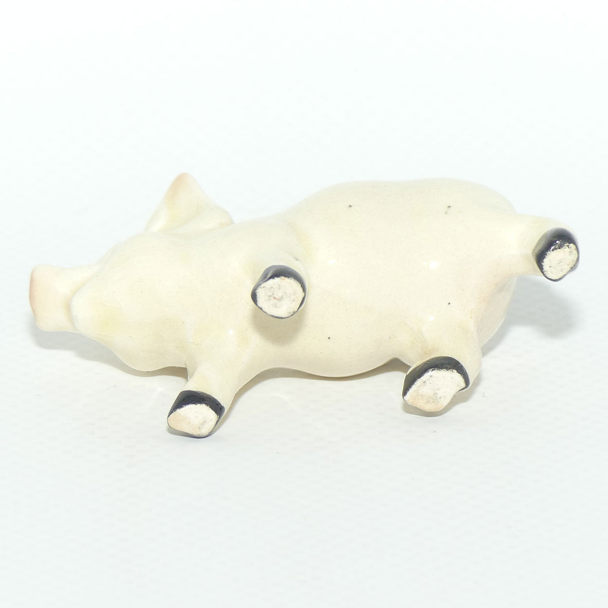 #0834 Beswick Piglet Trotting | early version with Dark Hooves and Spots