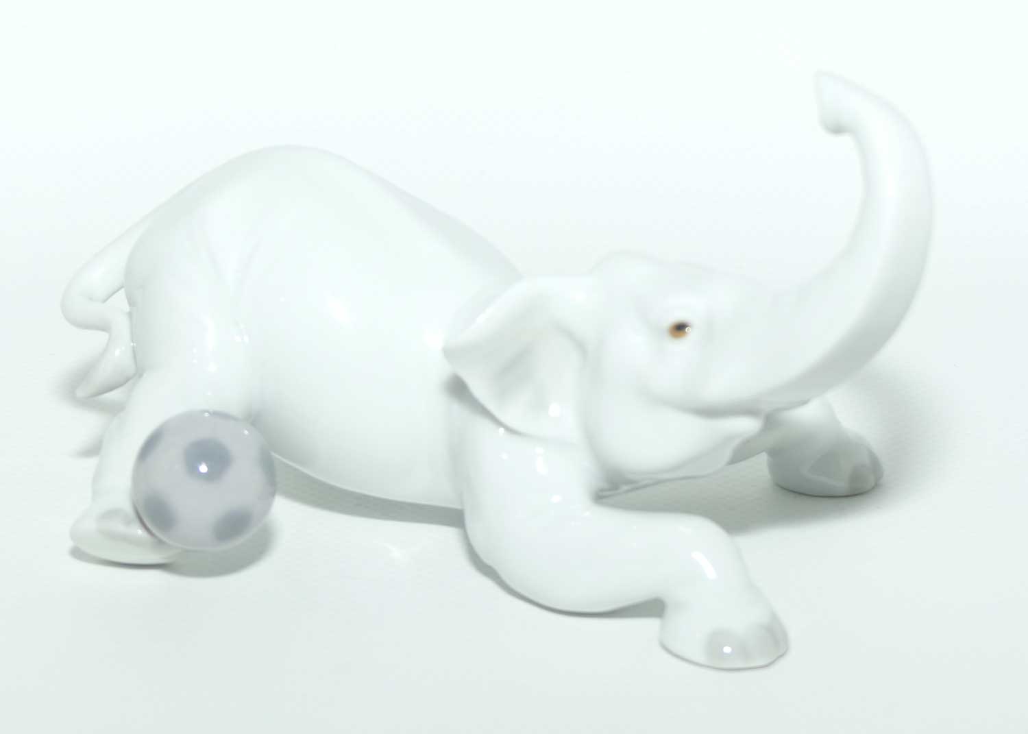 Lladro figure Elephant Goal | #8392