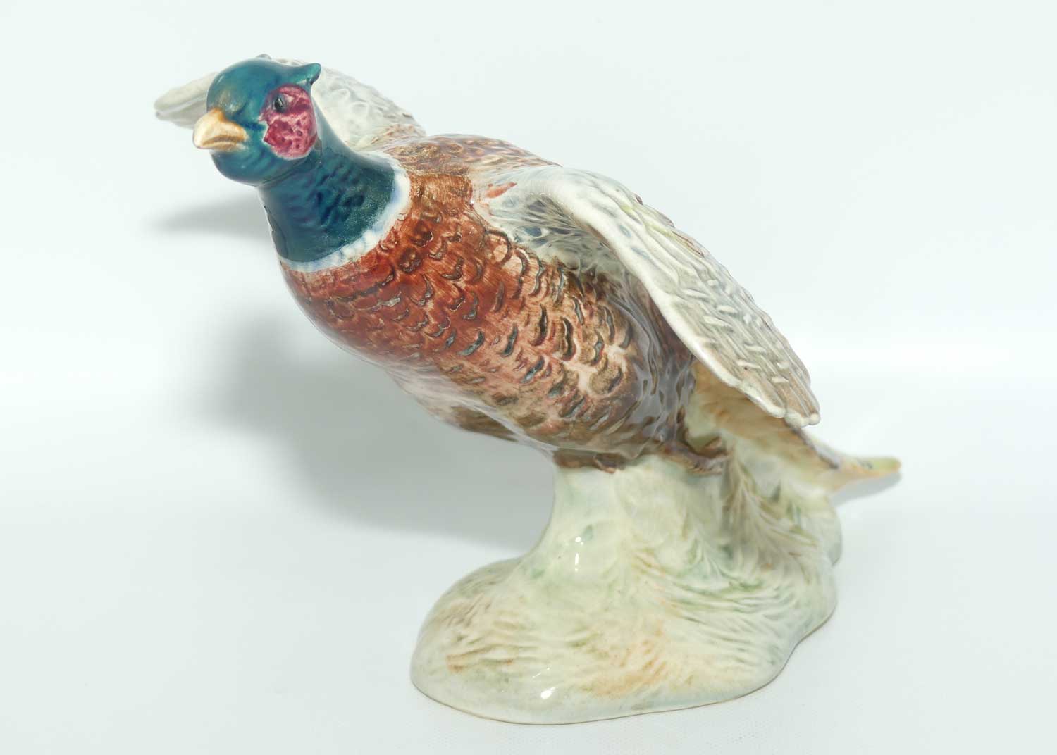 #0850 Beswick Pheasant on Base | Settling